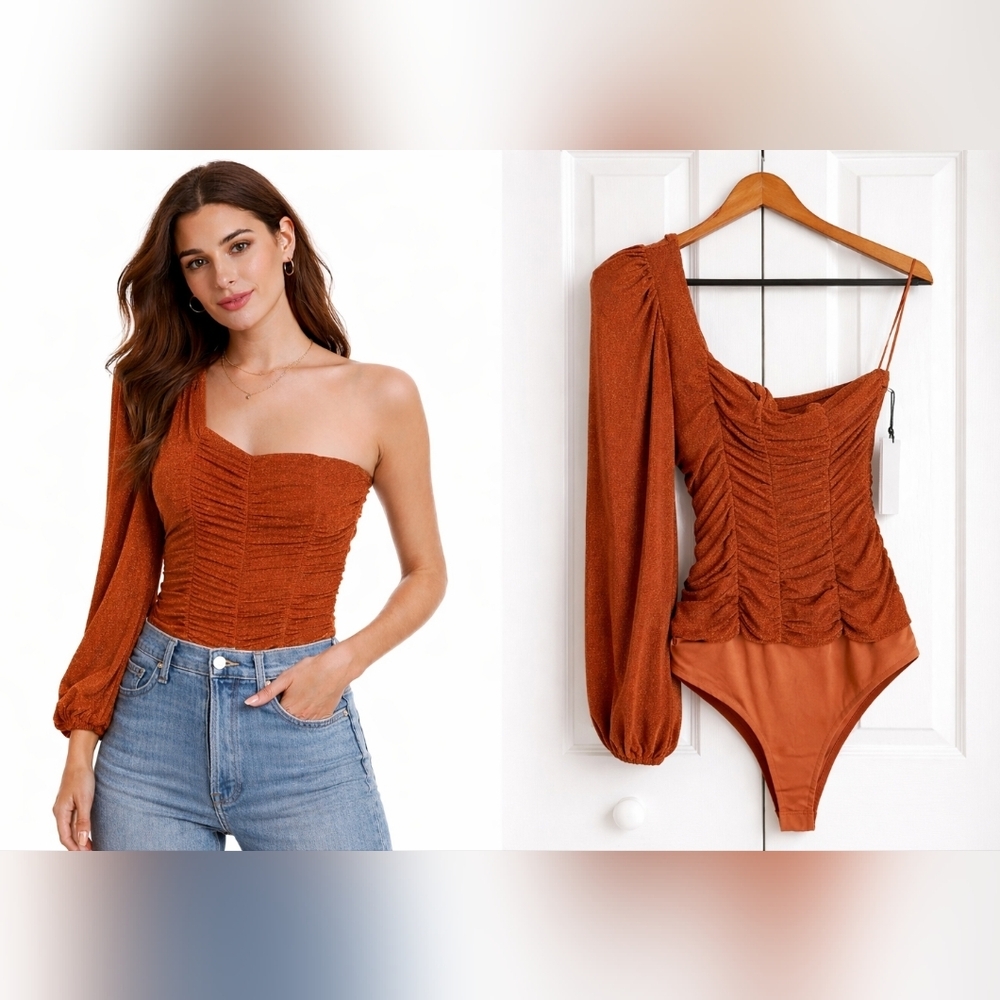 ASTR The Label Marta One Shoulder Ruched Bodysuit Rust Metallic Sz L NWT.